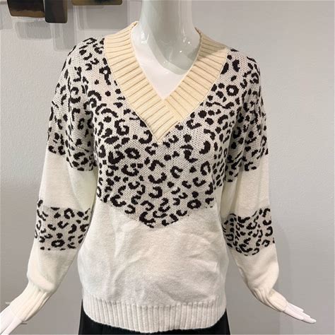 Angashion Women's Long Sleeve Leopard Print Knitted Sweater